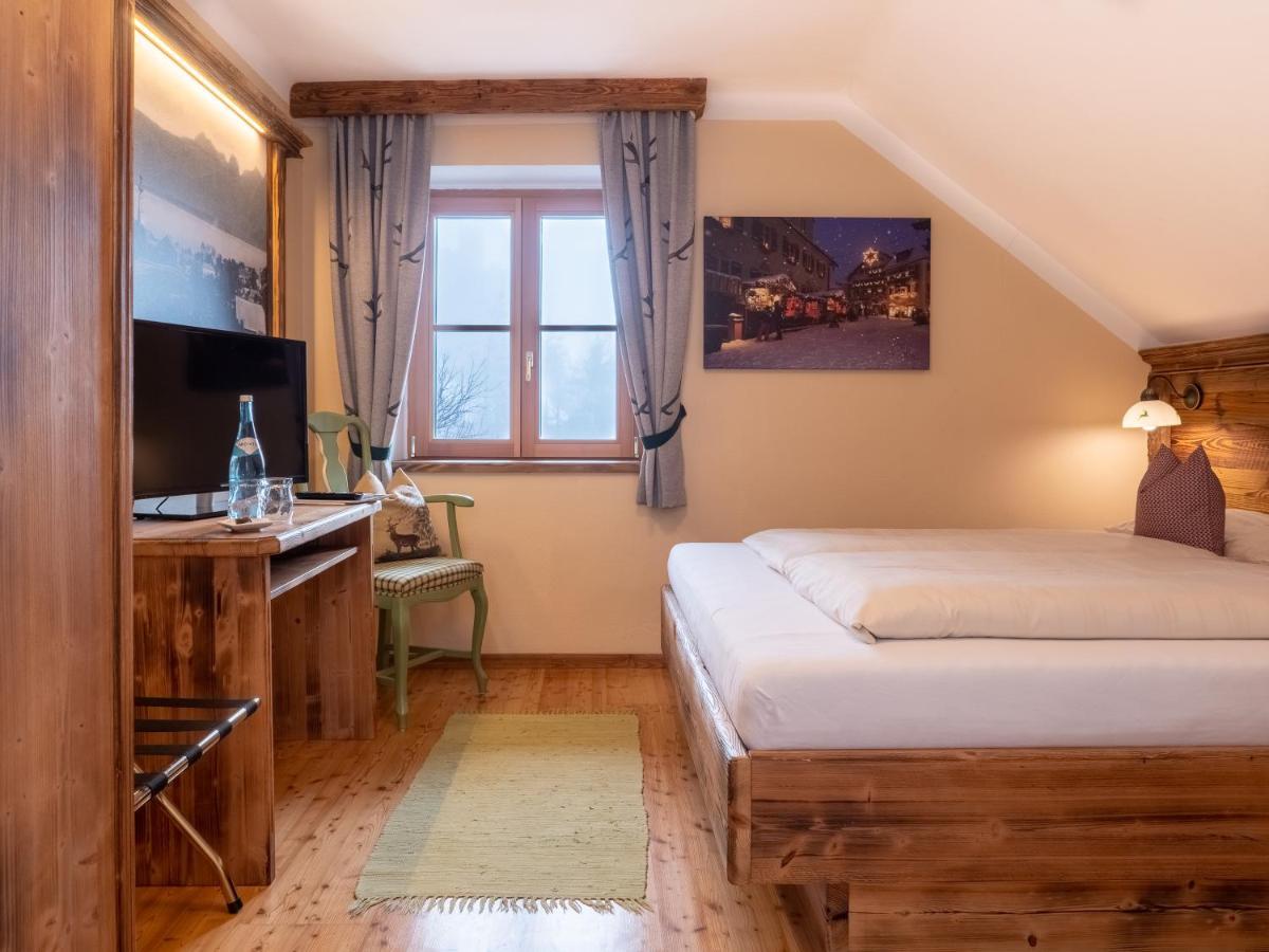 Landgasthof & Restaurant Batzenhaeusl Sankt Gilgen Ngoại thất bức ảnh